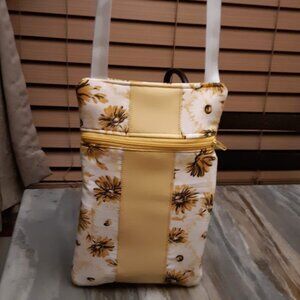 New Pleather trim Shoulder Crossbody Bag Purse Yellow Sunflower floral Zip Sling